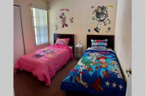 3 bedroom condo Close to Disney